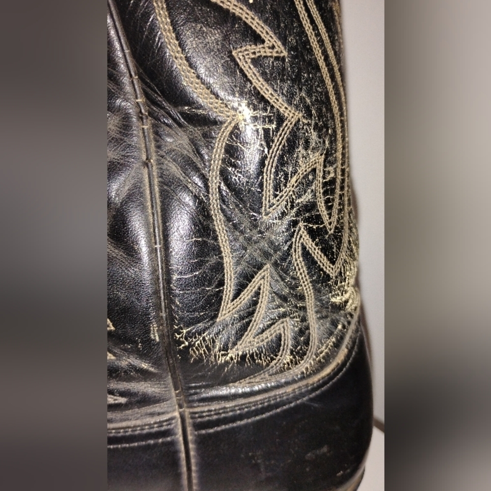 VINTAGE JUSTIN COWBOY BOOTS - Picture 10 of 13